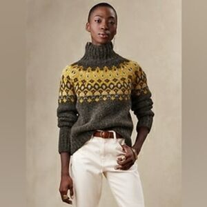 Banana Republic Yellow and Gray Turtleneck Sweater - Size: Small